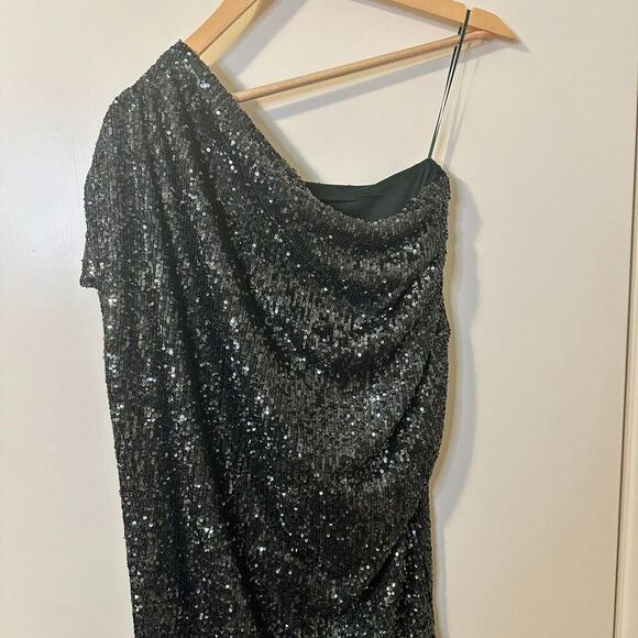 Cable and Guage Sequin off the Shoulder / Slouchy Top Size Medium - Picture 7 of 8